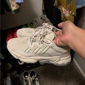 Adidas Cream Casual Sneakers